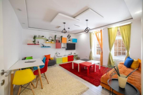 Old Town Colorful Two-Bedroom apartment